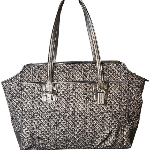 EUC Coach Taylor Snake Print Alexis Carryall Satchel. F26034